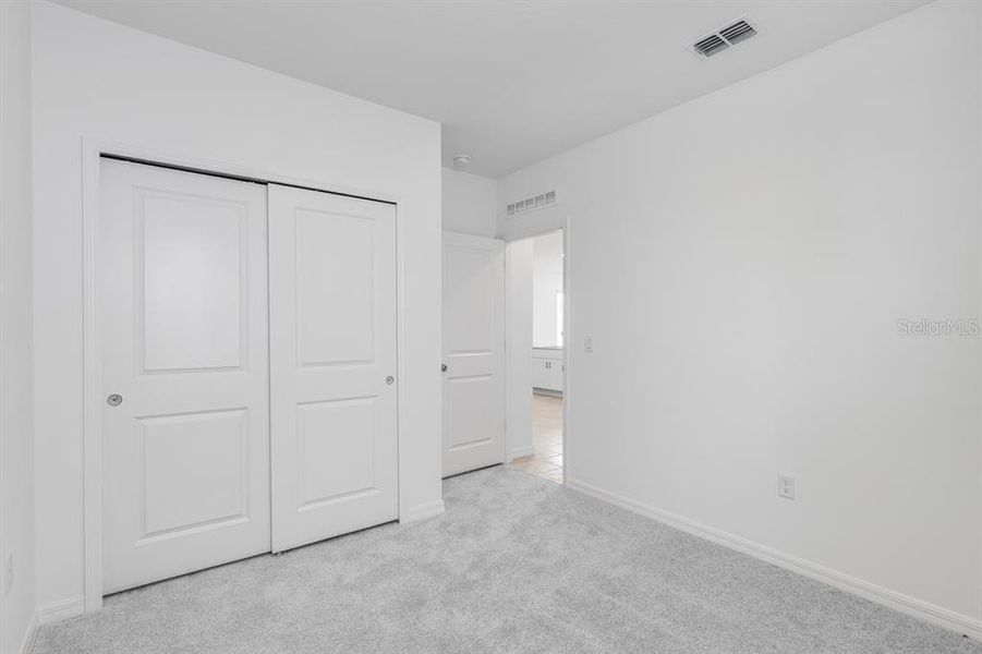 Spacious, unfurnished interior of a new home in Palm Wind, Hudson (Image 9).