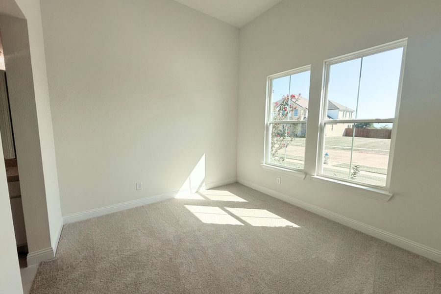 Spacious, unfurnished interior of a new home in Polo Ridge, Mesquite (Image 16).