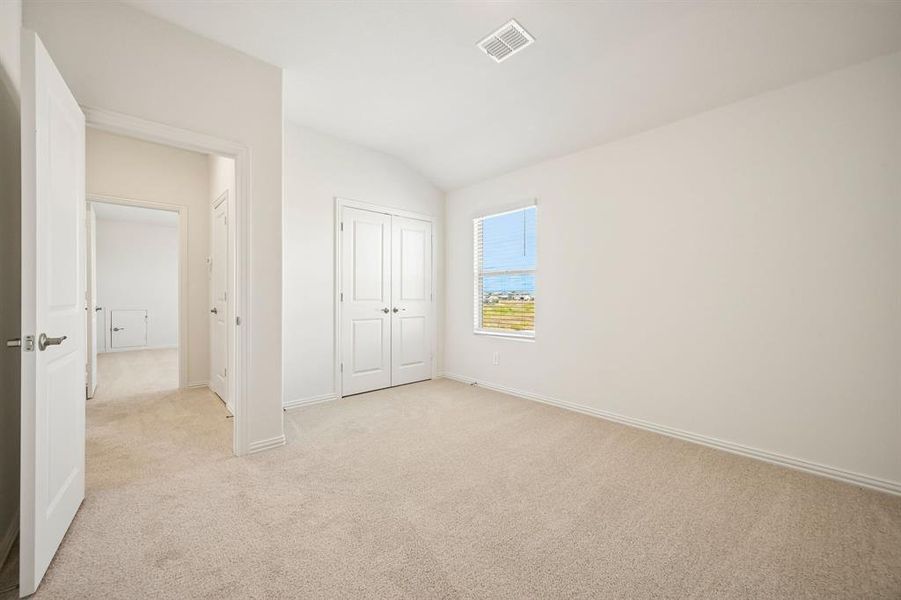 Photo is not of the actual home, but is an inspirational photo of builder’s model home and may depict options, furnishings, and/or decorator features that are not included. Photo is not of the actual home, but is an inspirational photo of builder’s model home and may depict options, furnishings, and/or decorator features that are not included.