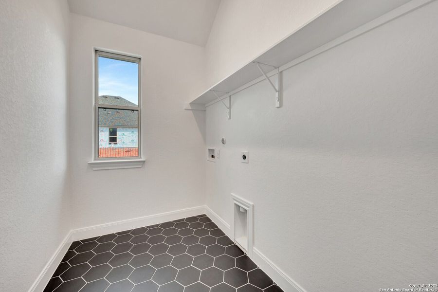 Spacious, unfurnished interior of a new home in Preserve at Annabelle Ranch, San Antonio (Image 21). Spacious, unfurnished interior of a new home in Preserve at Annabelle Ranch, San Antonio (Image 21).