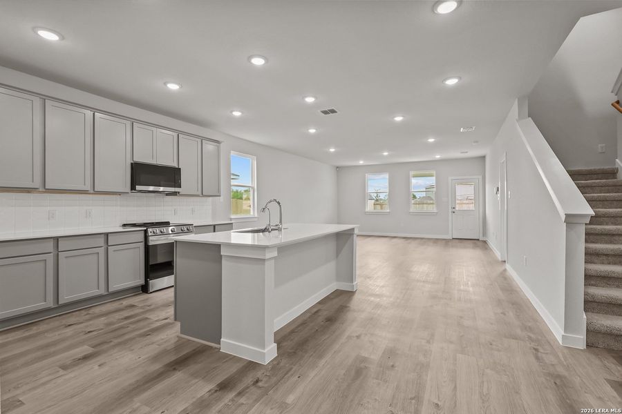 Furnished interior view inside a new home in Cinco Lakes, San Antonio (Image 6).
