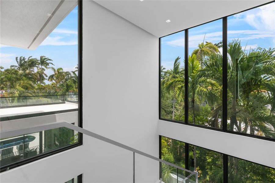 Exterior details and patio area of a home in , Miami Beach (Image 20).