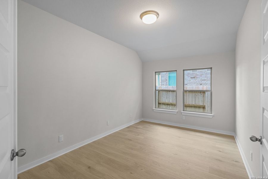 Spacious, unfurnished interior of a new home in Stillwater Ranch, San Antonio (Image 37).
