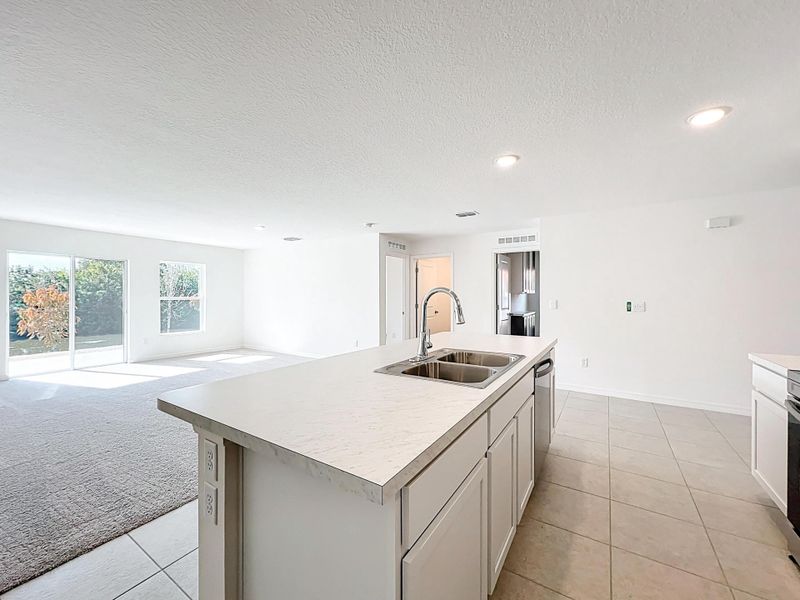 1390 Schumann Drive-28