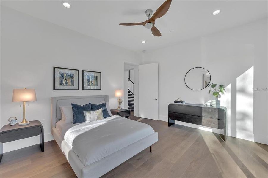 Furnished interior view inside a new home in , Sarasota (Image 54).