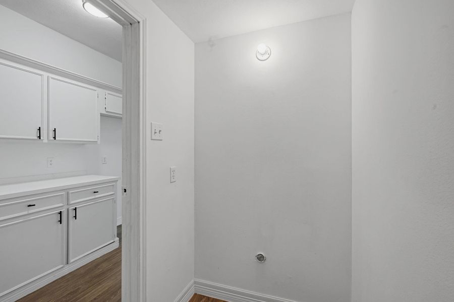 Spacious, unfurnished interior of a new home in , Riverside (Image 10).