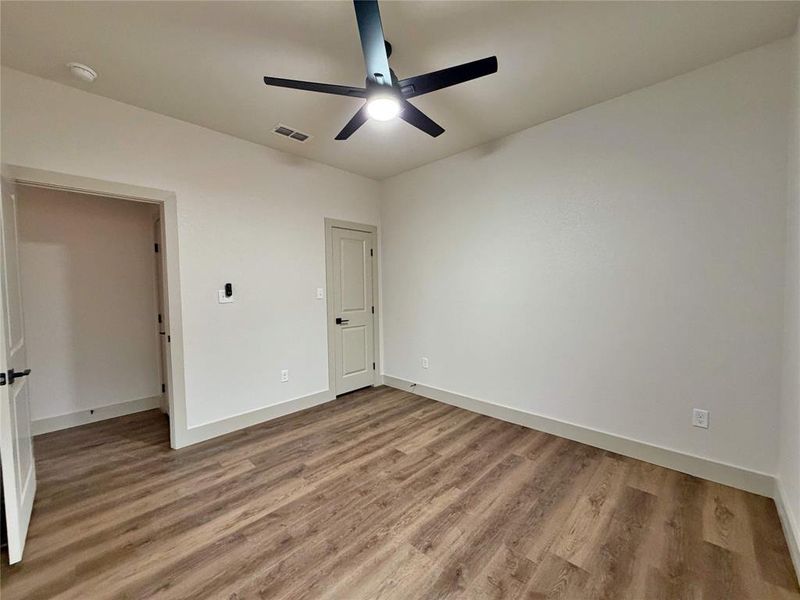 Spacious, unfurnished interior of a new home in , Abilene (Image 25).