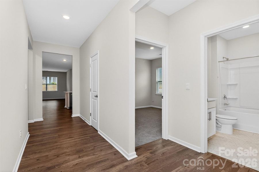 Spacious, unfurnished interior of a new home in Fergus Crossing, York (Image 21).