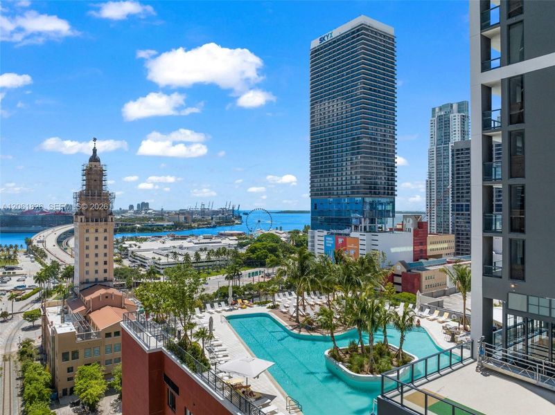 Condo located in Miami, FL showcasing its design and architecture (Image 4). Condo located in Miami, FL showcasing its design and architecture (Image 4).