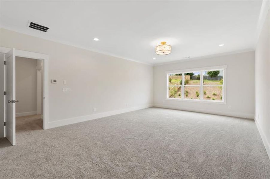 Spacious, unfurnished interior of a new home in Hillshire, Cumming (Image 17).