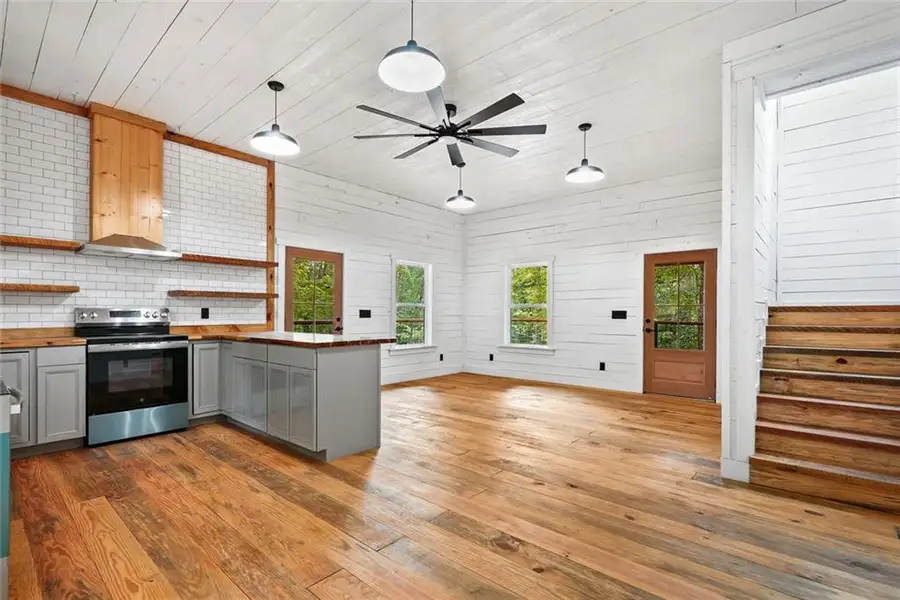 Furnished interior view inside a new home in , Sautee Nacoochee (Image 8). Furnished interior view inside a new home in , Sautee Nacoochee (Image 8).