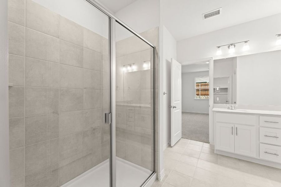 Representative furnished interior of a home built from the Lamar by UnionMain Homes in Elevon, Lavon (Image 13).