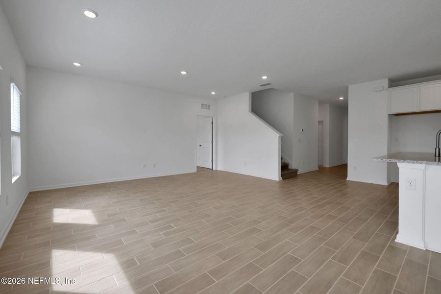 Spacious, unfurnished interior of a new home in Wilford Oaks, Orange Park (Image 20).