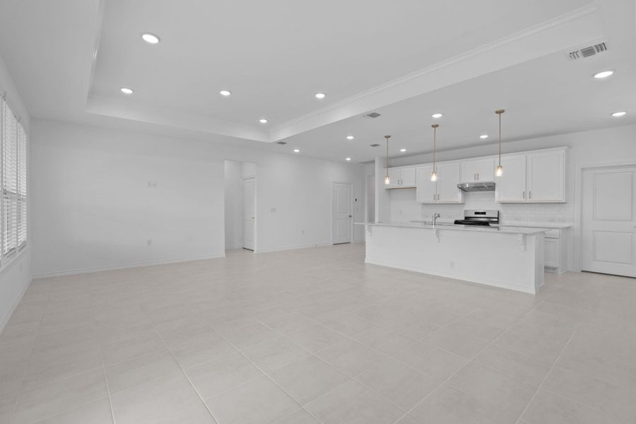 Spacious, unfurnished interior of a new home in Del Webb Fulshear, Fulshear (Image 23). Spacious, unfurnished interior of a new home in Del Webb Fulshear, Fulshear (Image 23).