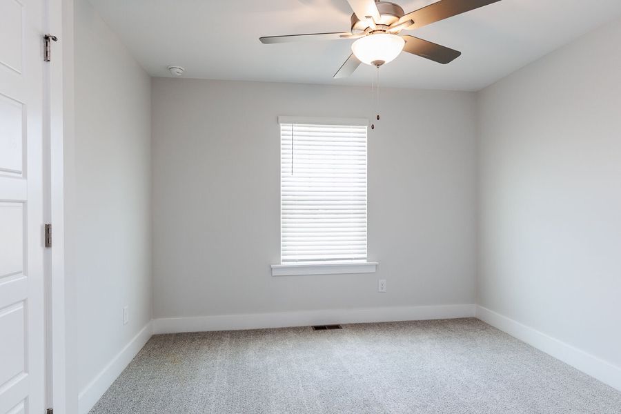 Spacious, unfurnished interior of a new home in Vaughan Farms, Angier (Image 17).
