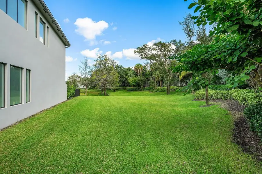 051-8209EssexCountryClubDrive-BocaRaton-