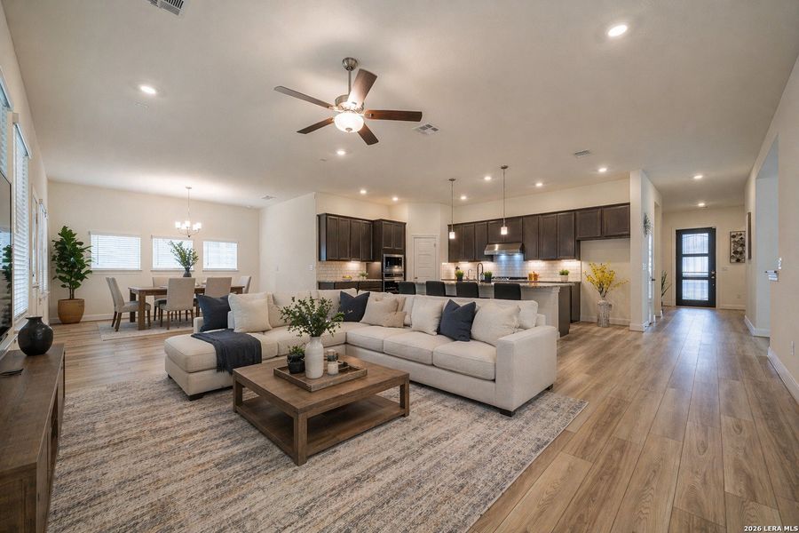 Furnished interior view inside a new home in Ladera - Laurel Hollow 60', San Antonio (Image 30).