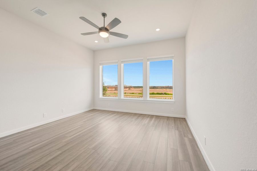 Spacious, unfurnished interior of a new home in Mayfair - Select Classic Series, New Braunfels (Image 8).