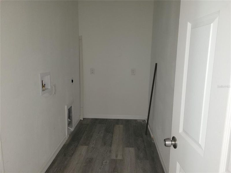 Spacious, unfurnished interior of a new home in , Ocala (Image 16).