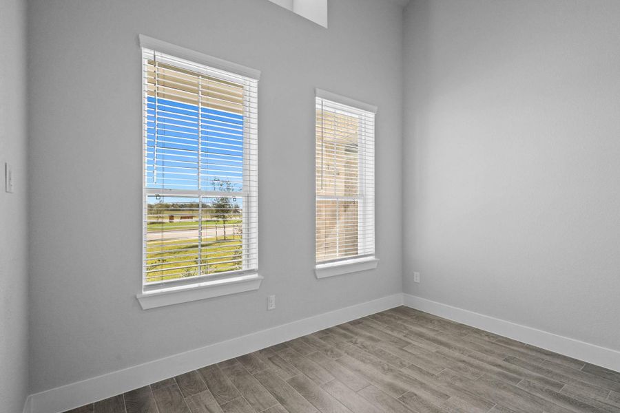 Spacious, unfurnished interior of a new home in Beacon Hill, Waller (Image 13).