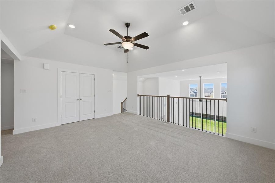 Spacious, unfurnished interior of a new home in Tavolo Park, Fort Worth (Image 24). Spacious, unfurnished interior of a new home in Tavolo Park, Fort Worth (Image 24).