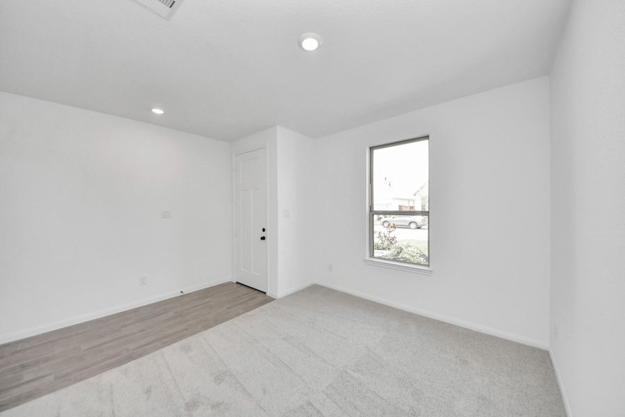 Spacious, unfurnished interior of a new home in , Katy (Image 15).
