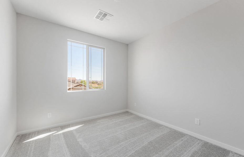 Spacious, unfurnished interior of a new home in Jorde Farms, Queen Creek (Image 19).