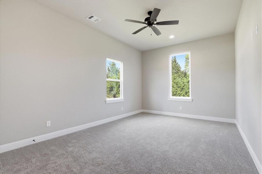 Spacious, unfurnished interior of a new home in , Waxahachie (Image 38).
