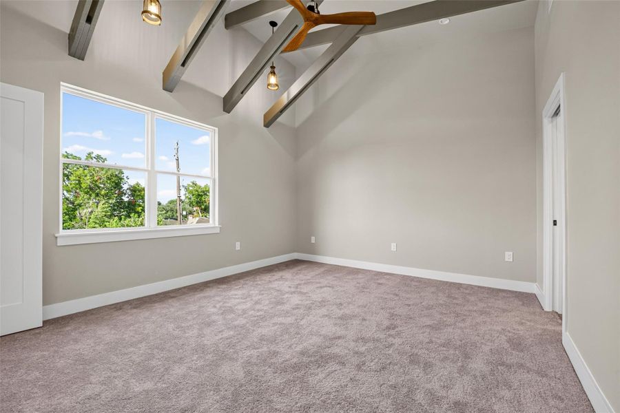 Spacious, unfurnished interior of a new home in , Houston (Image 25).