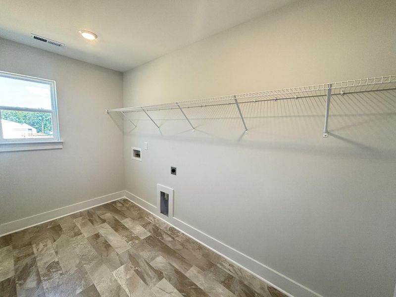 Spacious, unfurnished interior of a new home in Daniel Farms, Benson (Image 34).