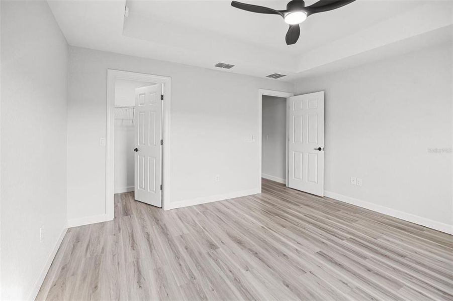 Spacious, unfurnished interior of a new home in , Bushnell (Image 31).