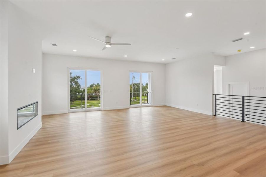 Spacious, unfurnished interior of a new home in , Tarpon Springs (Image 24). Spacious, unfurnished interior of a new home in , Tarpon Springs (Image 24).