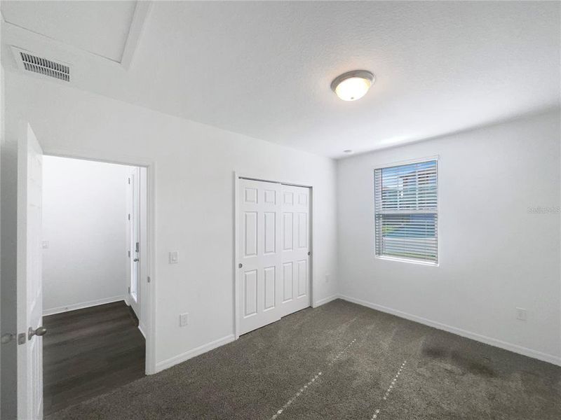 Spacious, unfurnished interior of a new home in Eden Hills, Lake Alfred (Image 21).