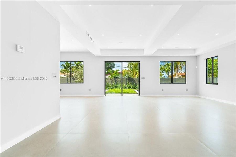 Spacious, unfurnished interior of a new home in , Miami (Image 11).