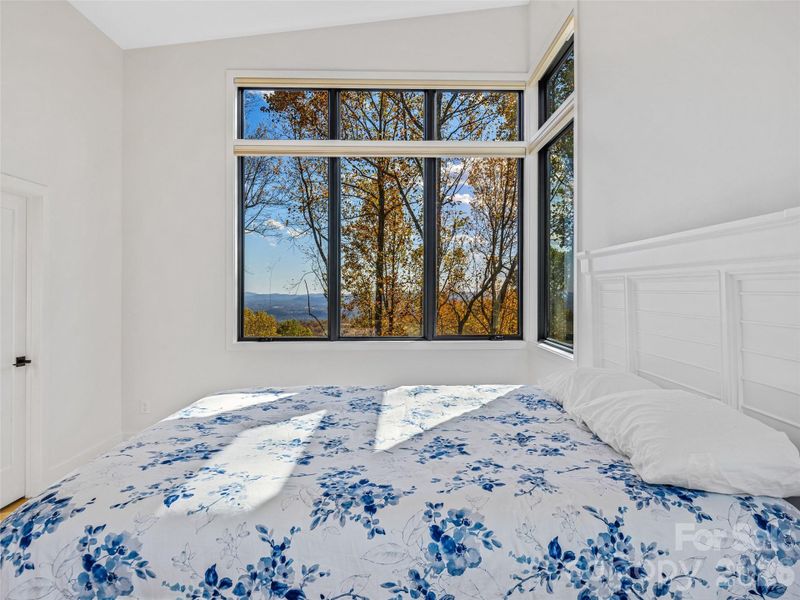 Southern views! and a great walk in closet not shown here. Southern views! and a great walk in closet not shown here.