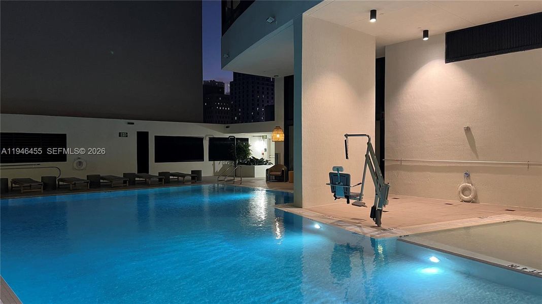 Community amenities in , Miami (Image 48).