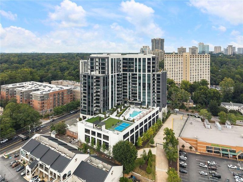 Condo located in Atlanta, GA showcasing its design and architecture (Image 28). Condo located in Atlanta, GA showcasing its design and architecture (Image 28).