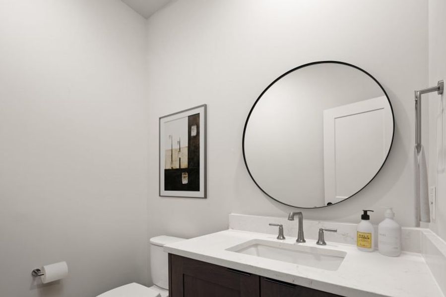 Furnished interior view inside a new home in Linkside Las Colinas, Irving (Image 16).