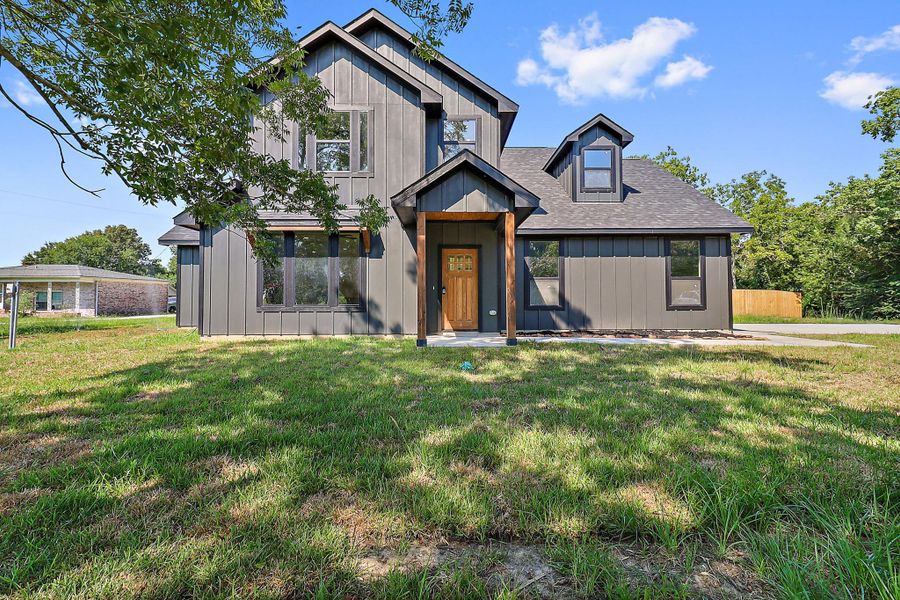Welcome home to this stunning new home at 2974 South Main in Anahuac, Texas