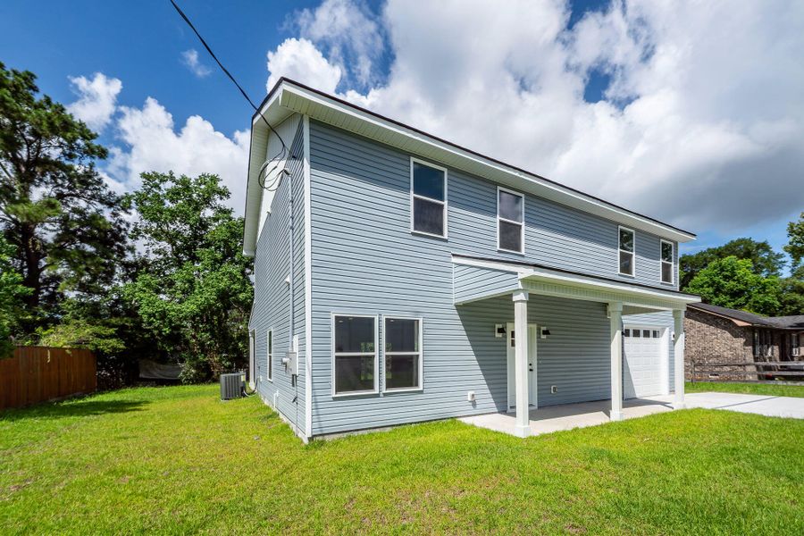 Front exterior of a new home in , Hanahan, SC, highlighting curb appeal (Image 2).