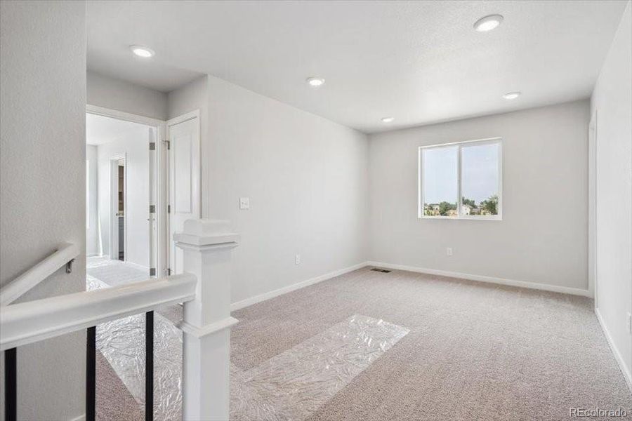 Image 23 of a home in Farmlore.