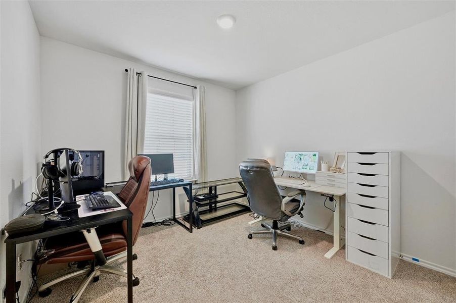 Furnished interior view inside a new home in Three Oaks, Sherman (Image 18).