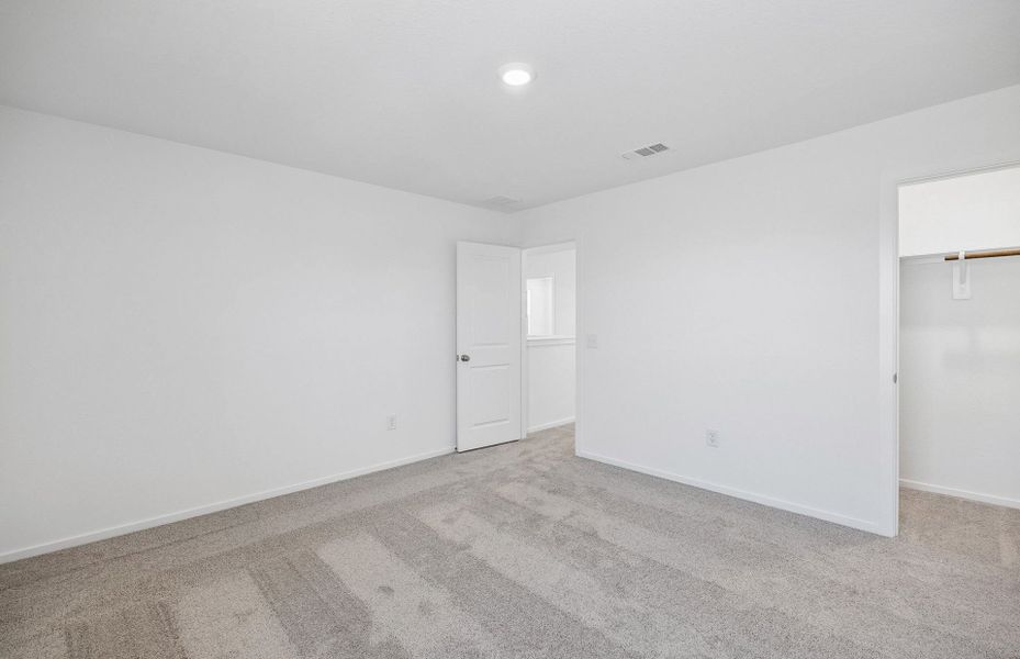 Spacious, unfurnished interior of a new home in Mavera, Conroe (Image 25). Spacious, unfurnished interior of a new home in Mavera, Conroe (Image 25).