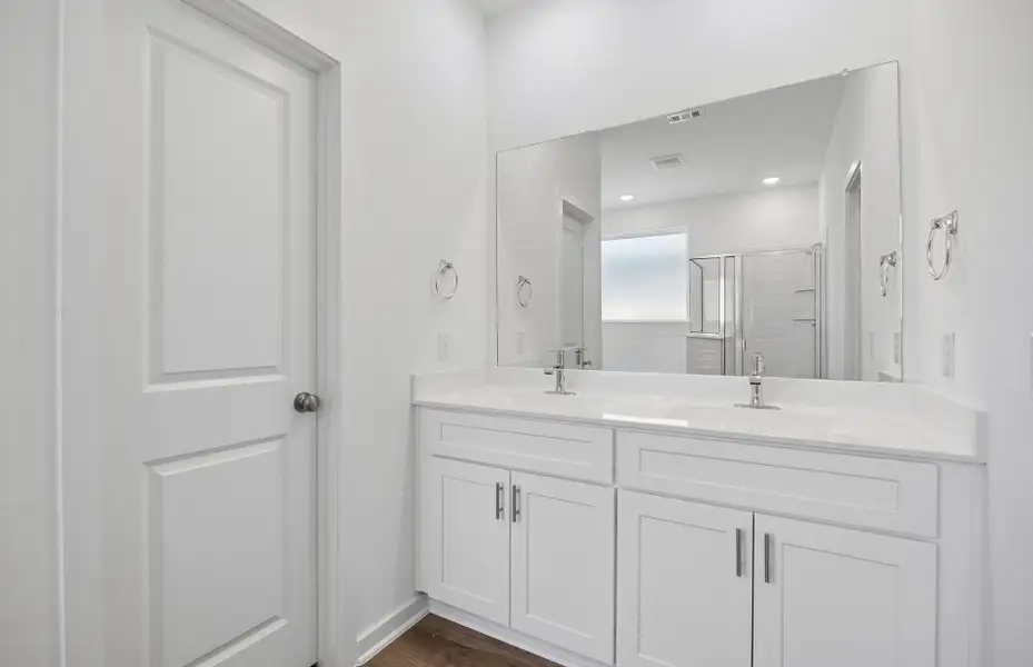 Furnished interior view inside a new home in Ryehill, Sugar Land (Image 7).