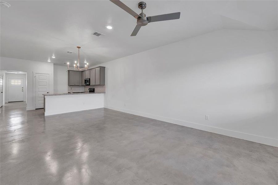 Please Note: These interior photos are not of the actual home but are of a completed one with a similar floor plan. Finishes, features, and layouts may vary. Please Note: These interior photos are not of the actual home but are of a completed one with a similar floor plan. Finishes, features, and layouts may vary.