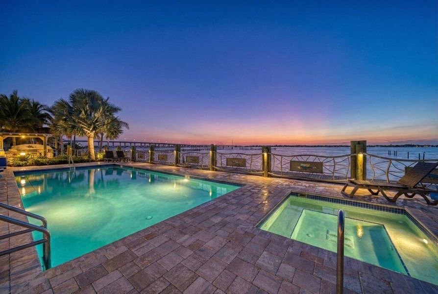 Community amenities in , Stuart (Image 27).