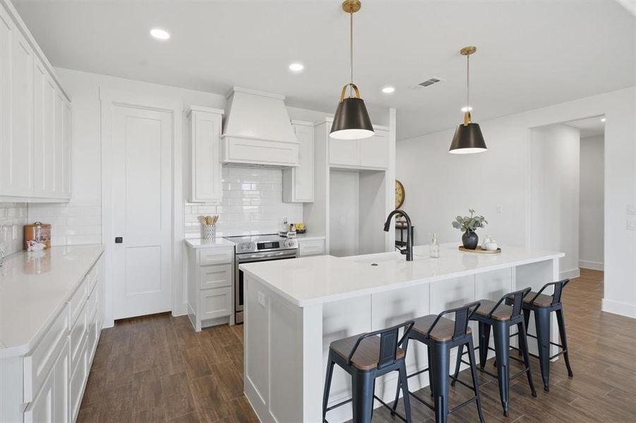 Furnished interior view inside a new home in , Tolar (Image 34).