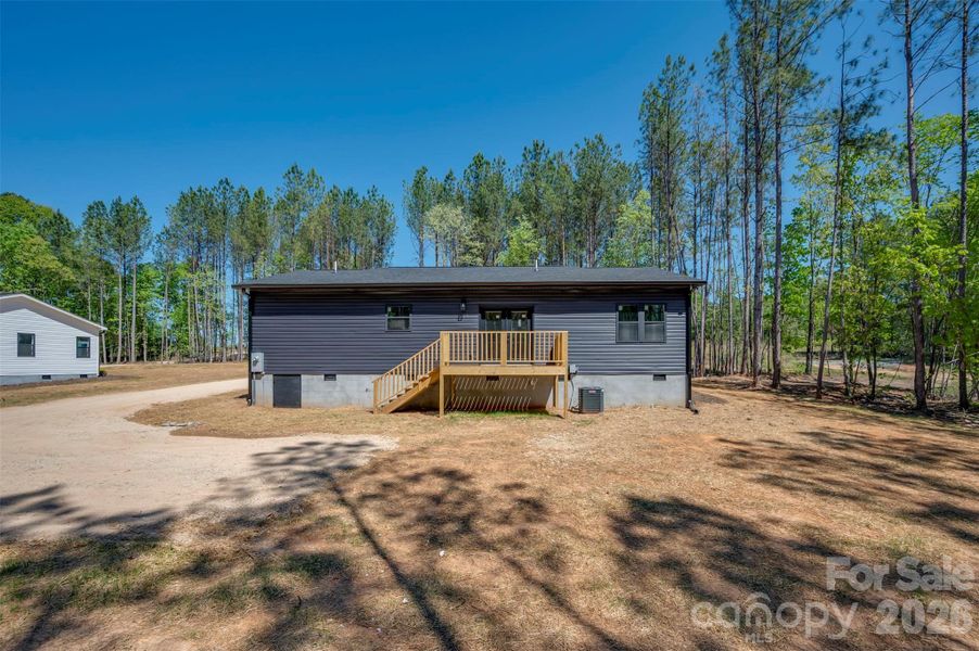 Exterior details and patio area of a home in , Bostic (Image 18).