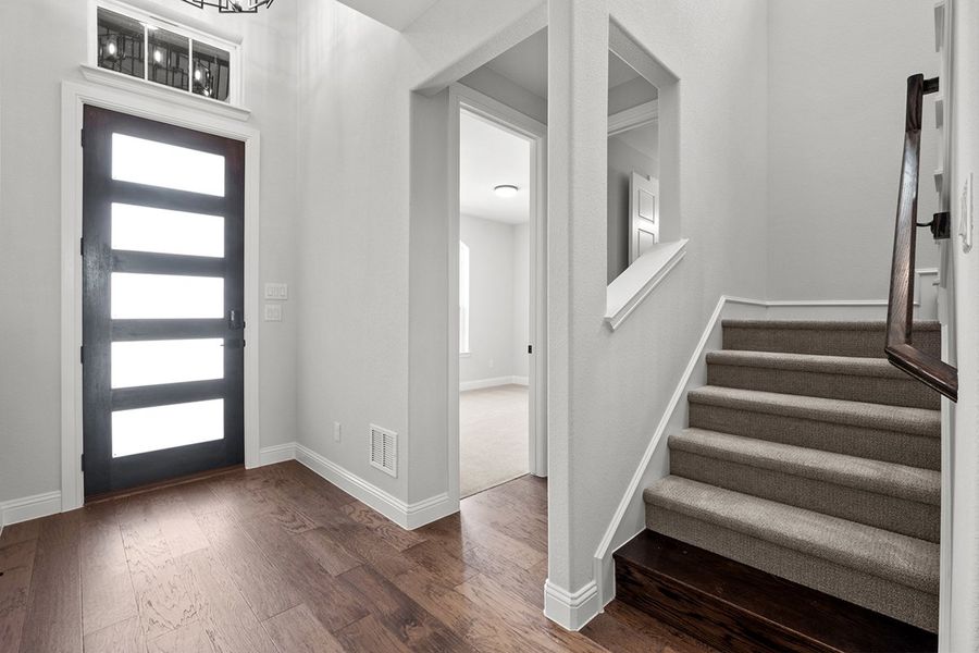 Representative unfurnished interior of a home built from the Bradley by Landon Homes in Lexington Frisco, Frisco (Image 16).