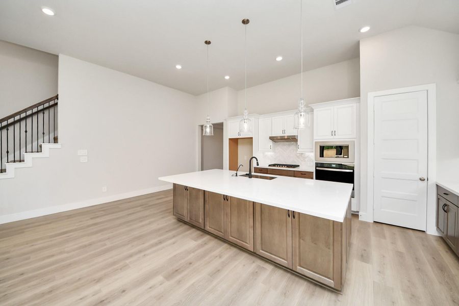 Representative model home photos shown for illustrative purposes only. Actual home, features, and finishes may vary. Home is currently under construction.